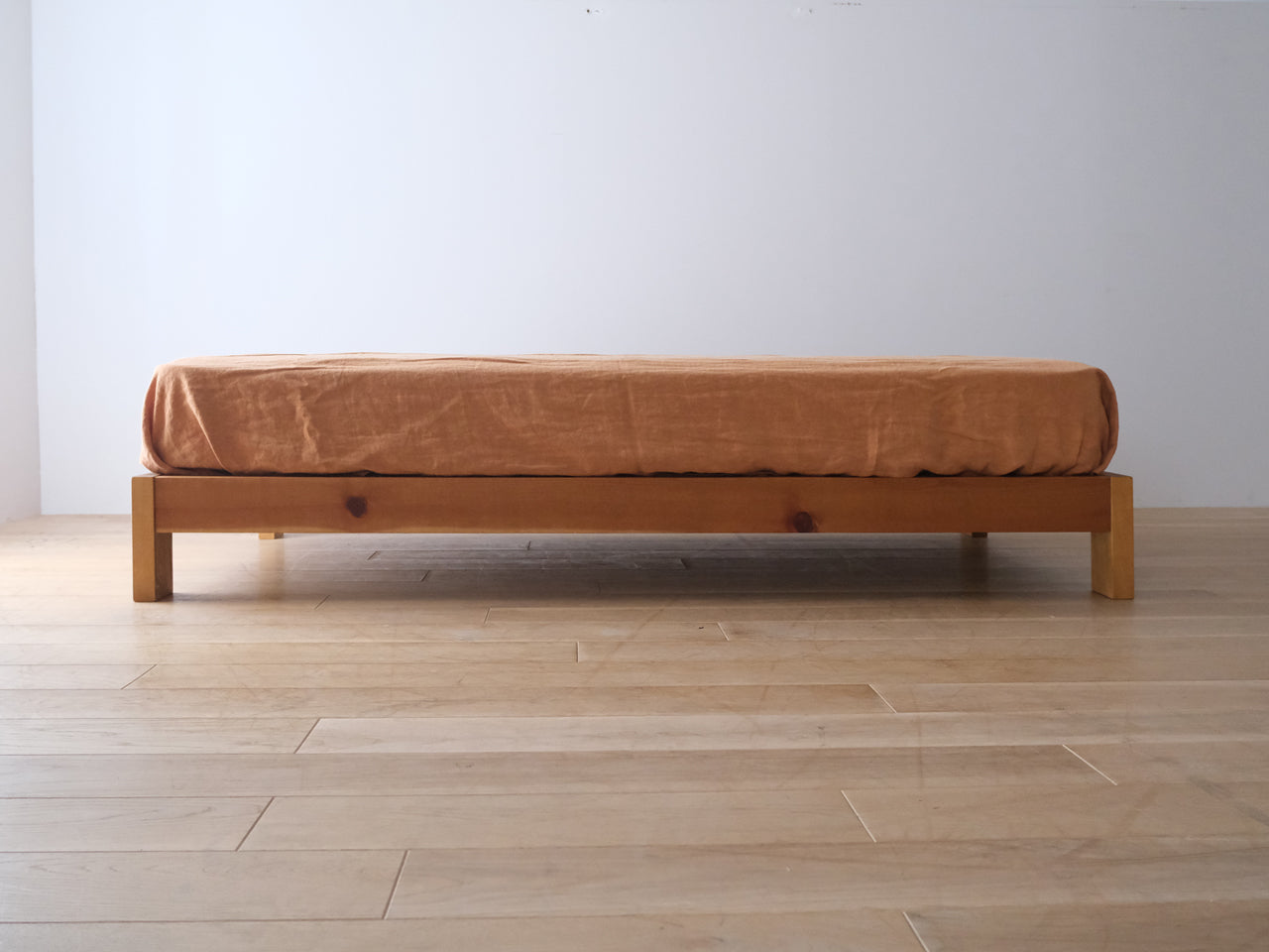 BAREFOOT bed
