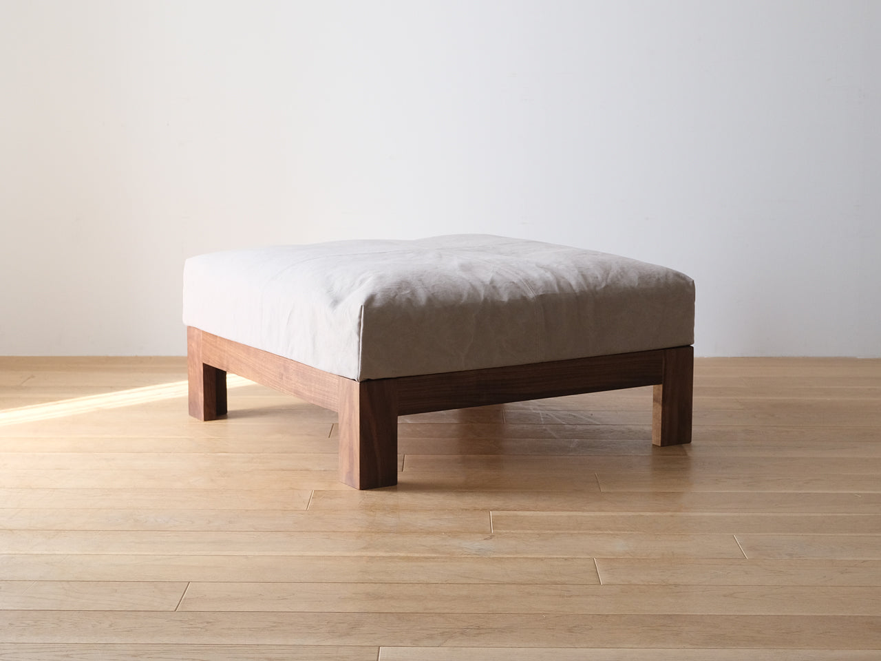 BASE オットマン 082