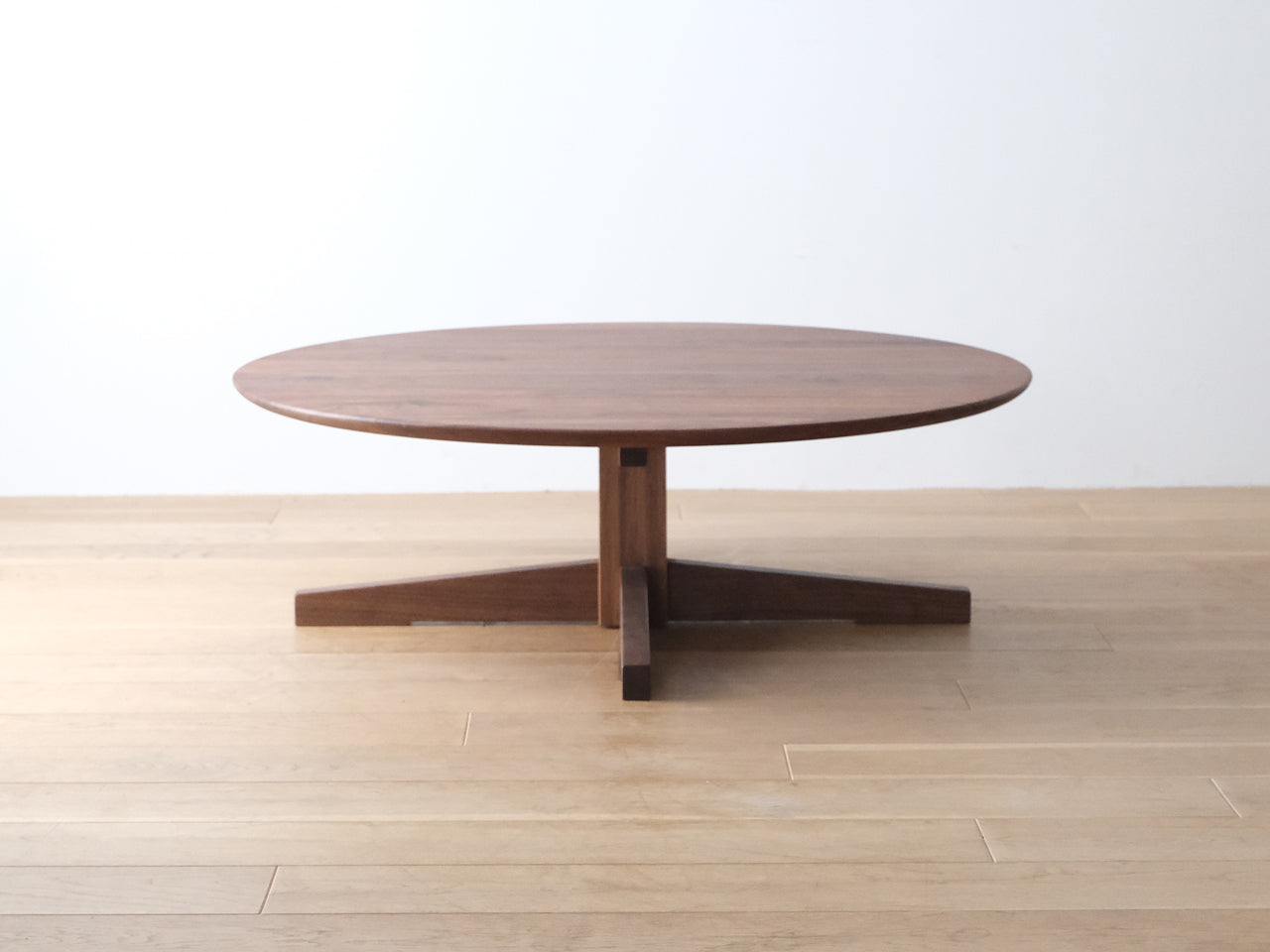 BASE サークルテーブル 077