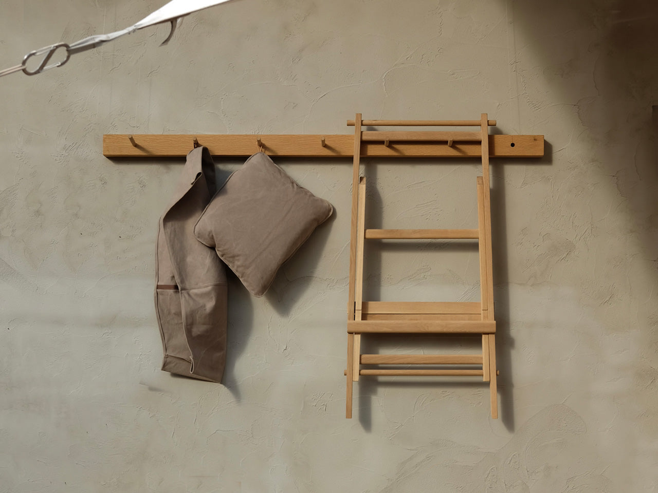 Primitivo Pegboard