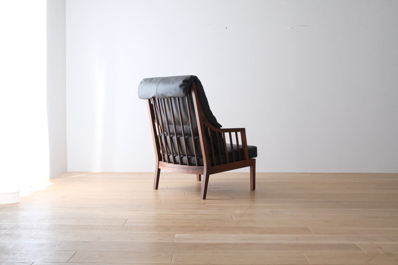 ASTA Armchair