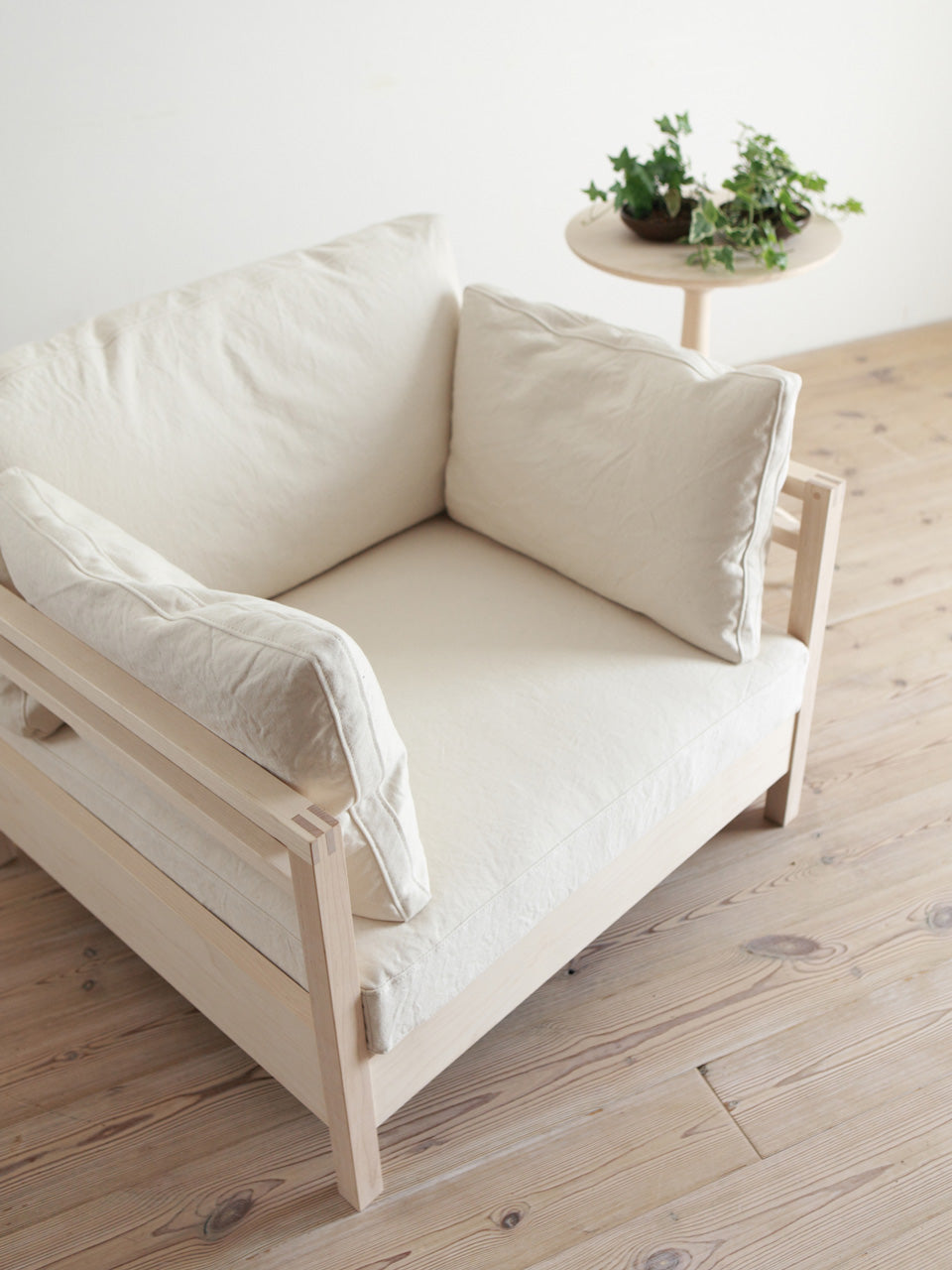 RIPOSO Sofa 84