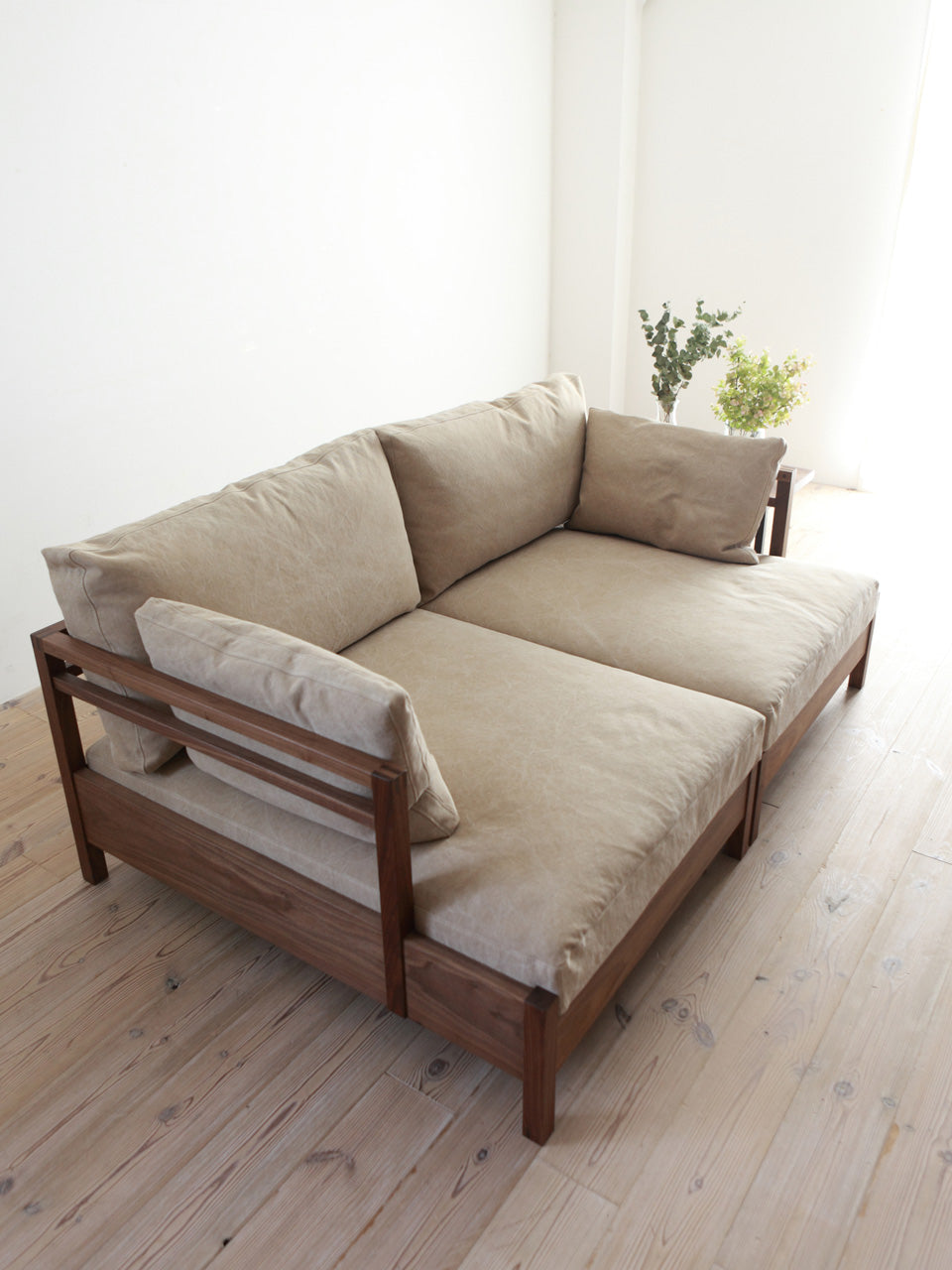 RIPOSO Couch 105