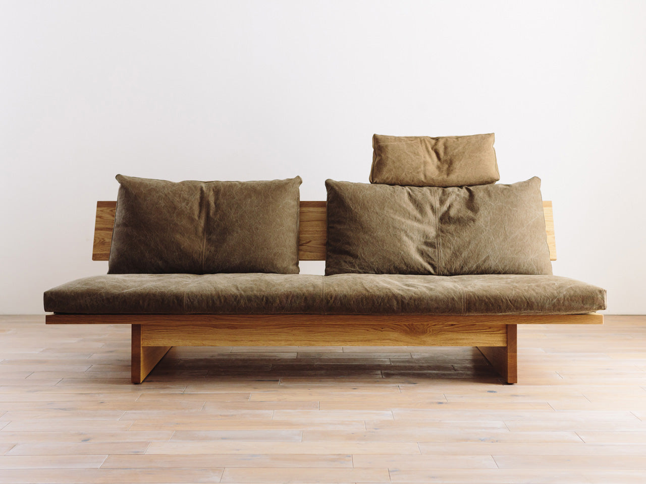 FREX Wood Sofa 126