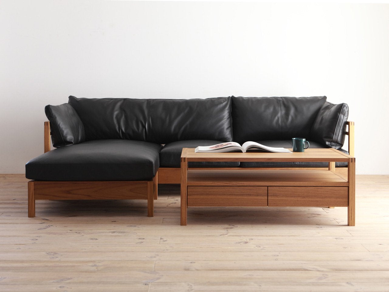 RIPOSO centre table