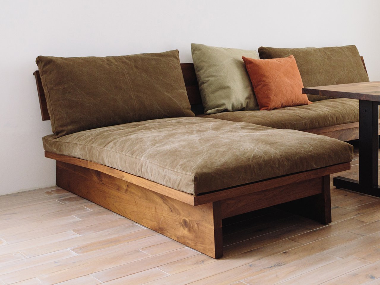 FREX Wood Chaise Long Sofa 084