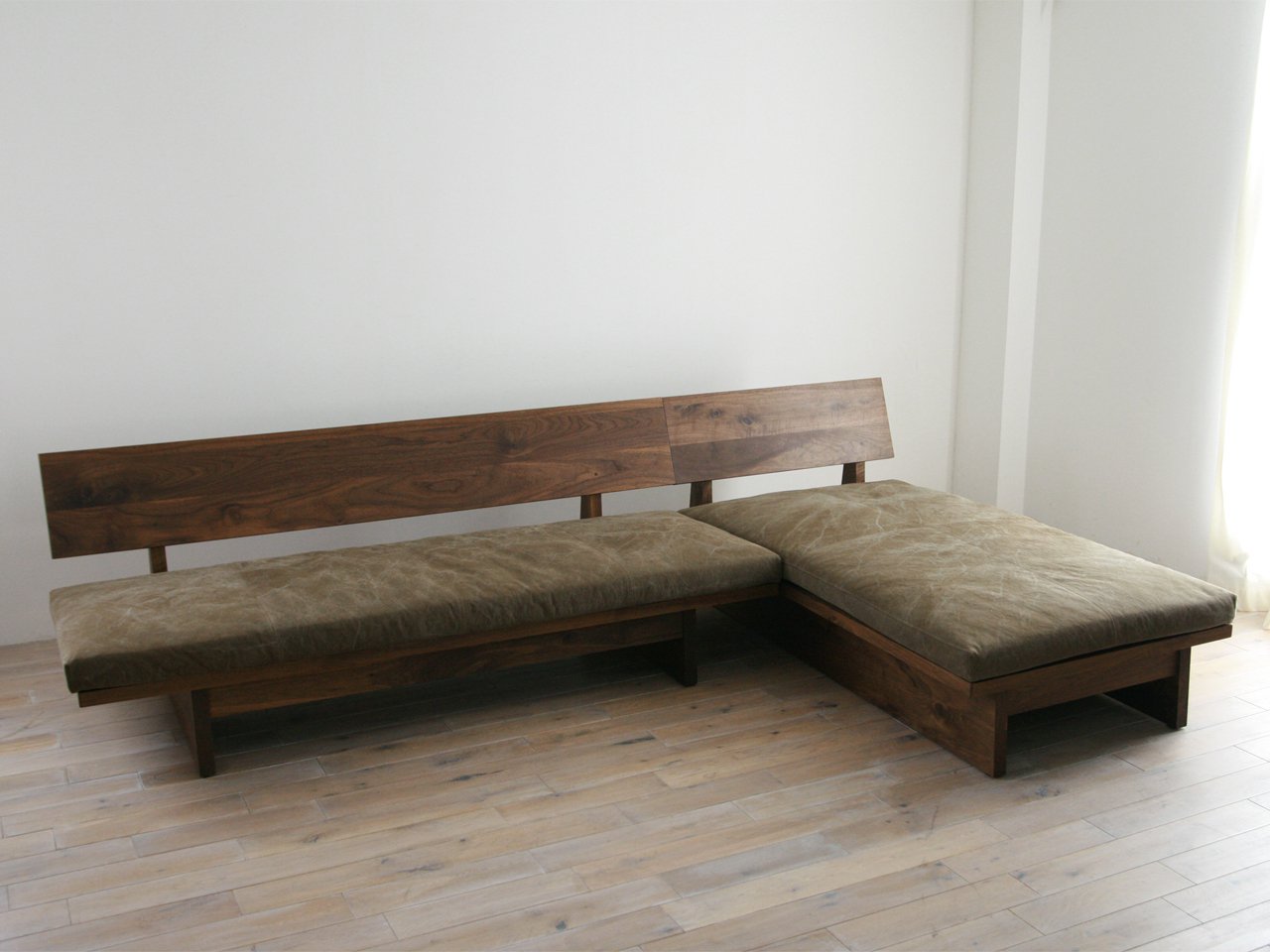 FREX Wood Chaise Long Sofa 084