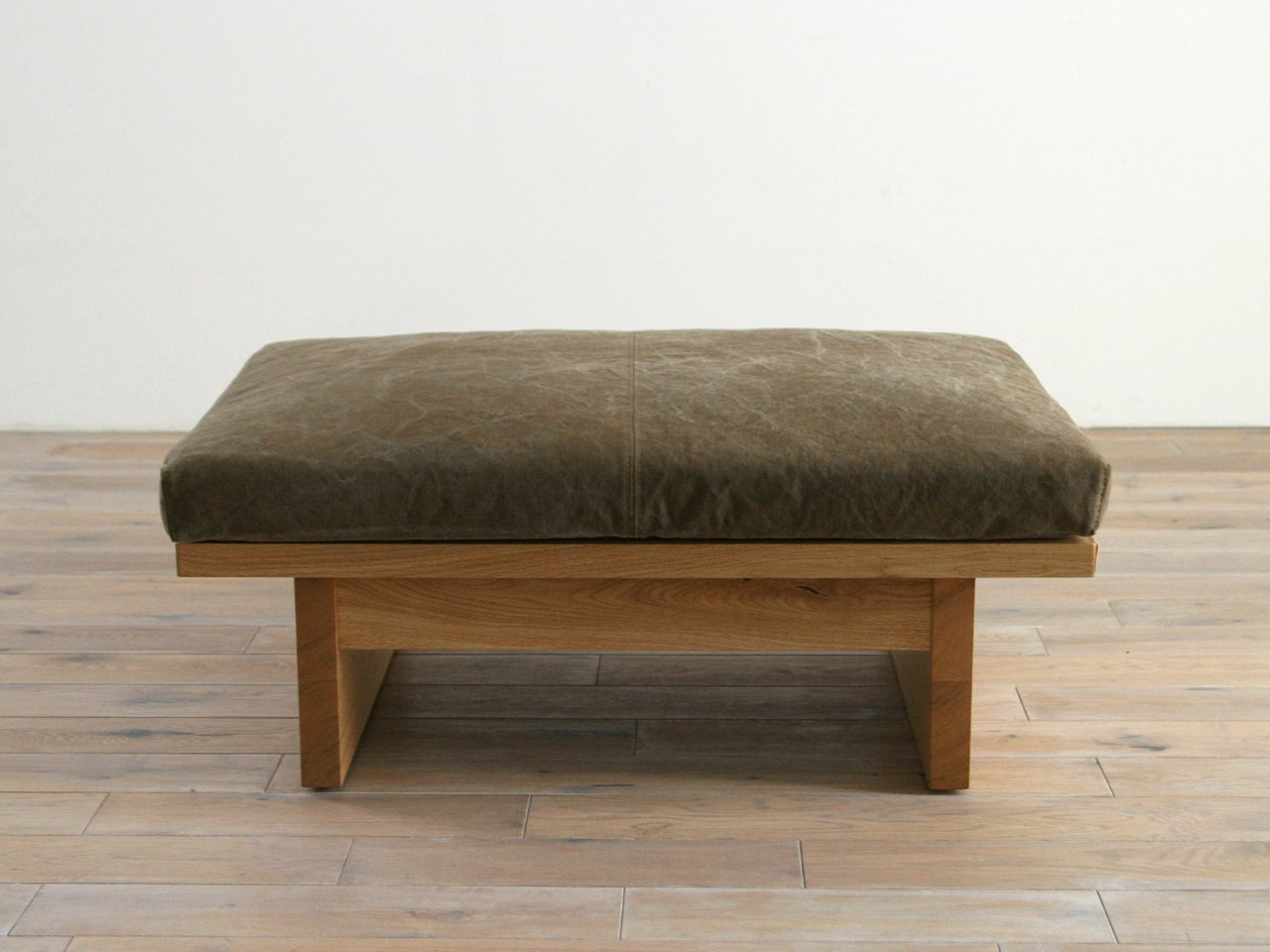 FREX Wood Ottoman 084