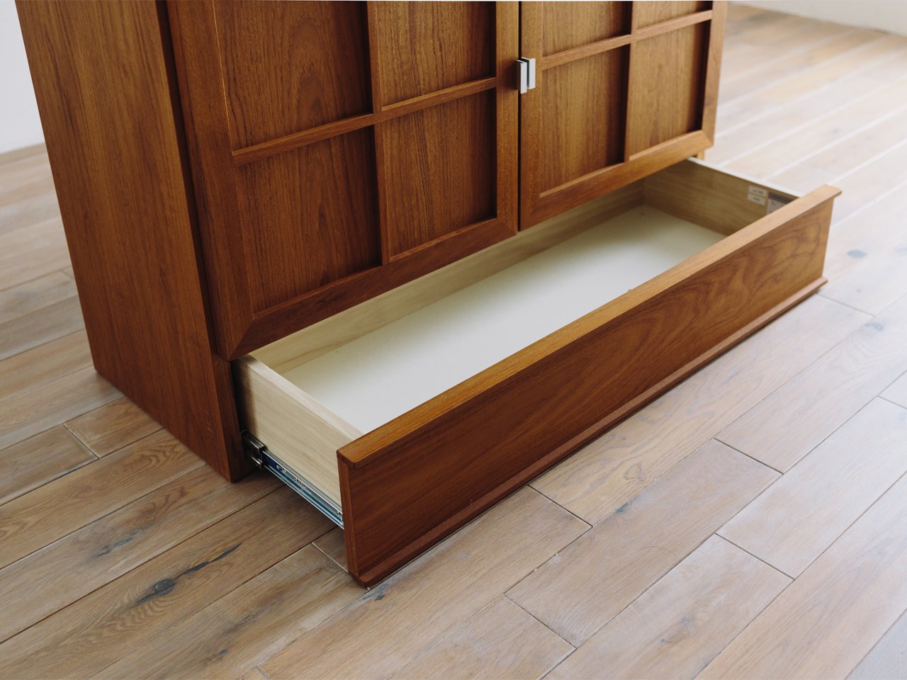 ANIMA Cabinet