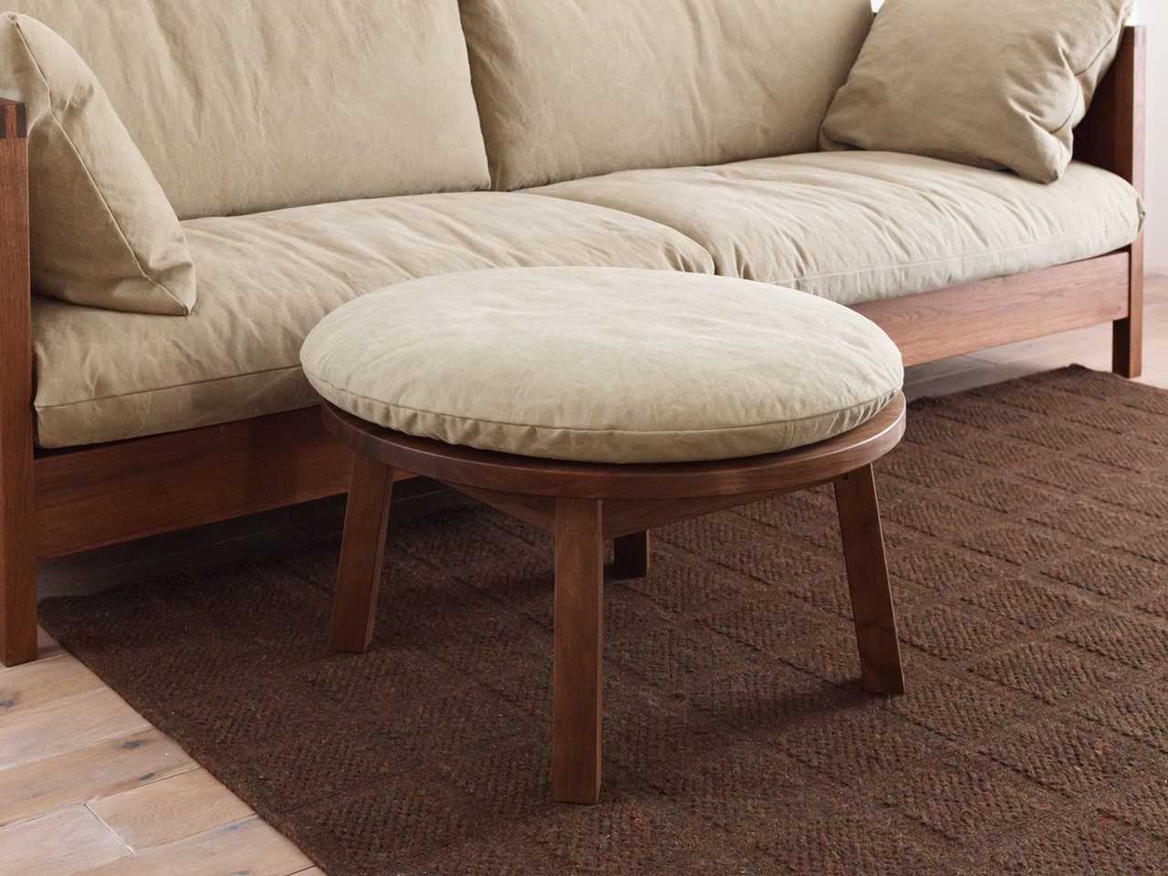 CORNICE Ottoman 065