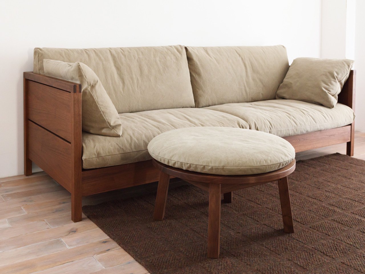 CORNICE Ottoman 065