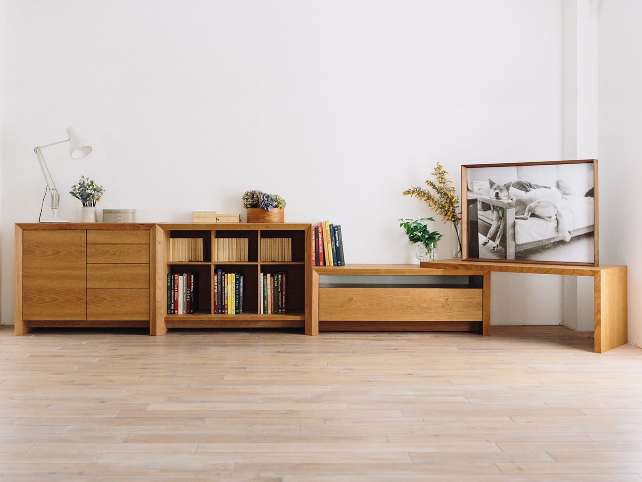 AMICO TV stand