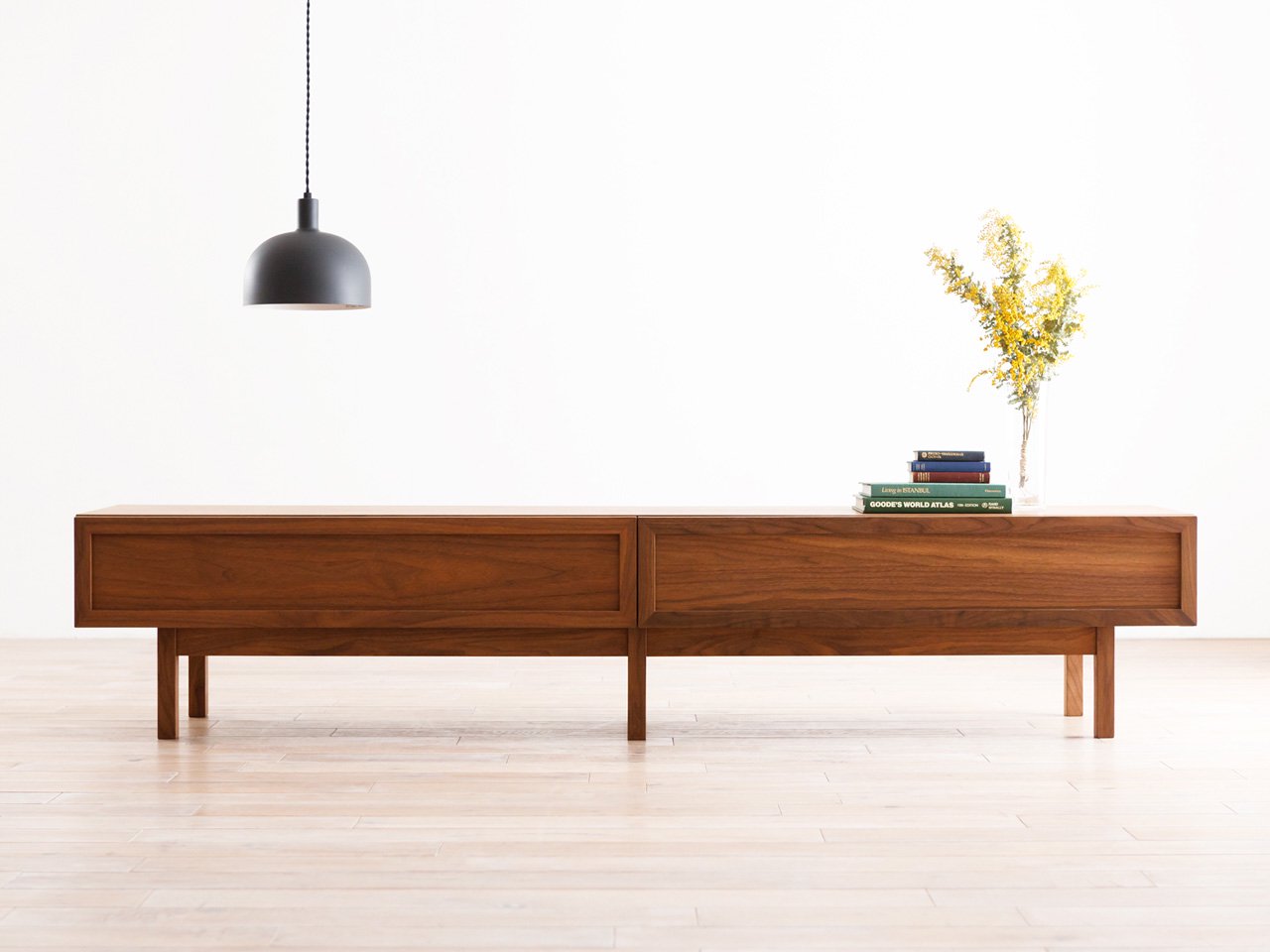 CORNICE TV stand