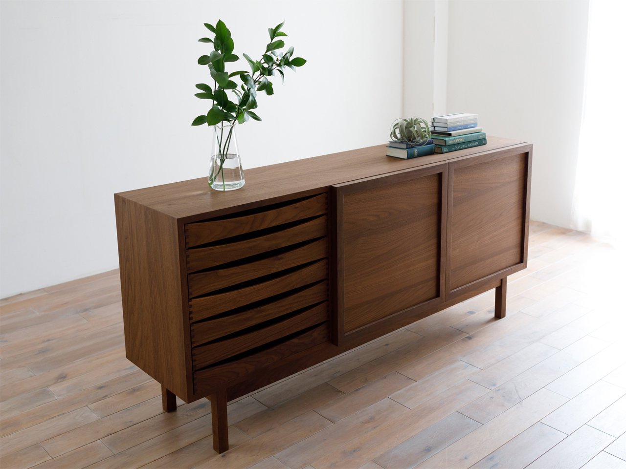 CORNICE Chest & Door 168