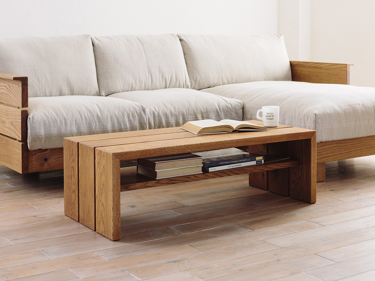 CAPO centre table