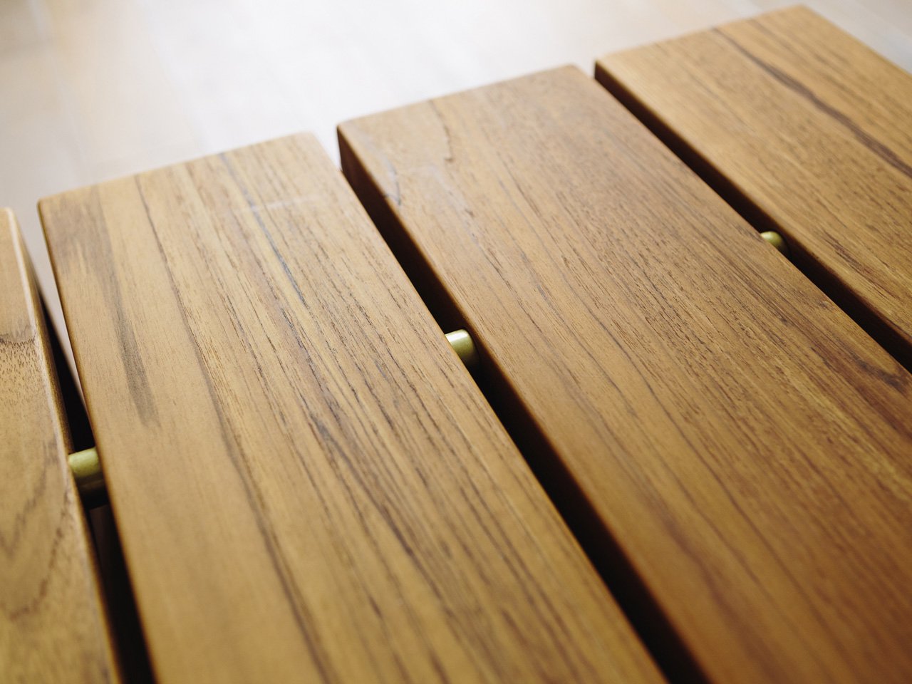 CAPO centre table
