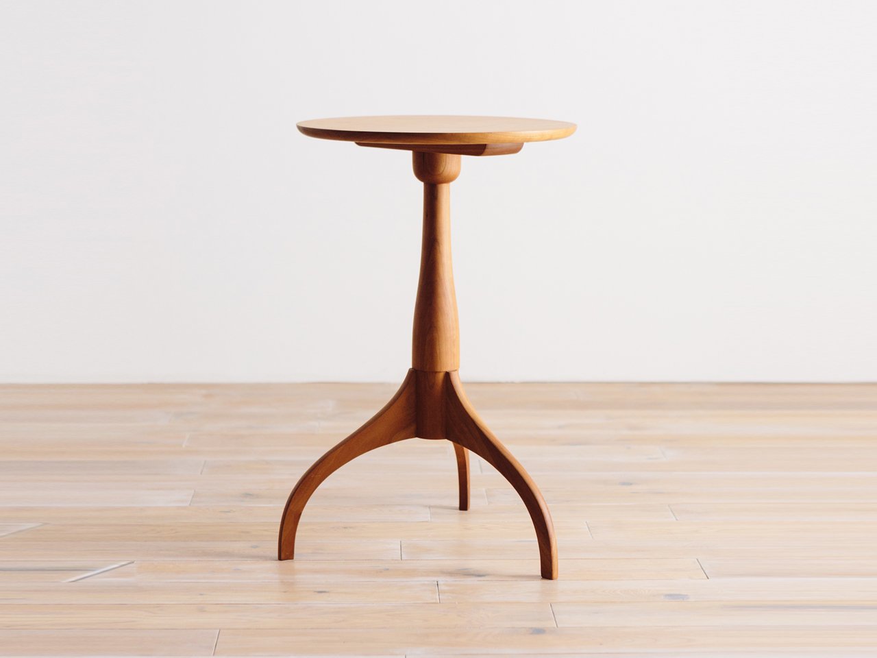 SHAKER candle stand