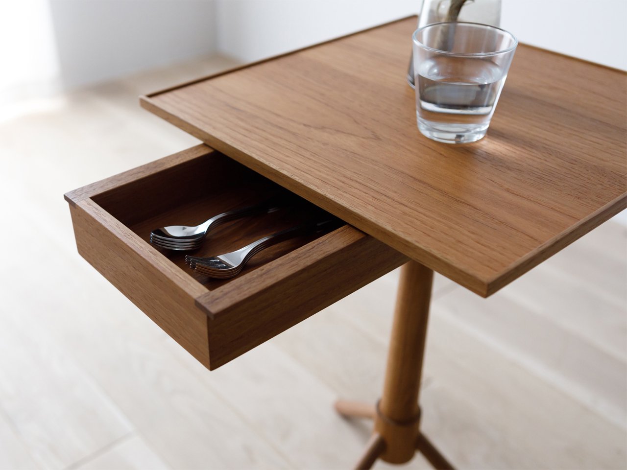 HARVARD Stand with Drawer