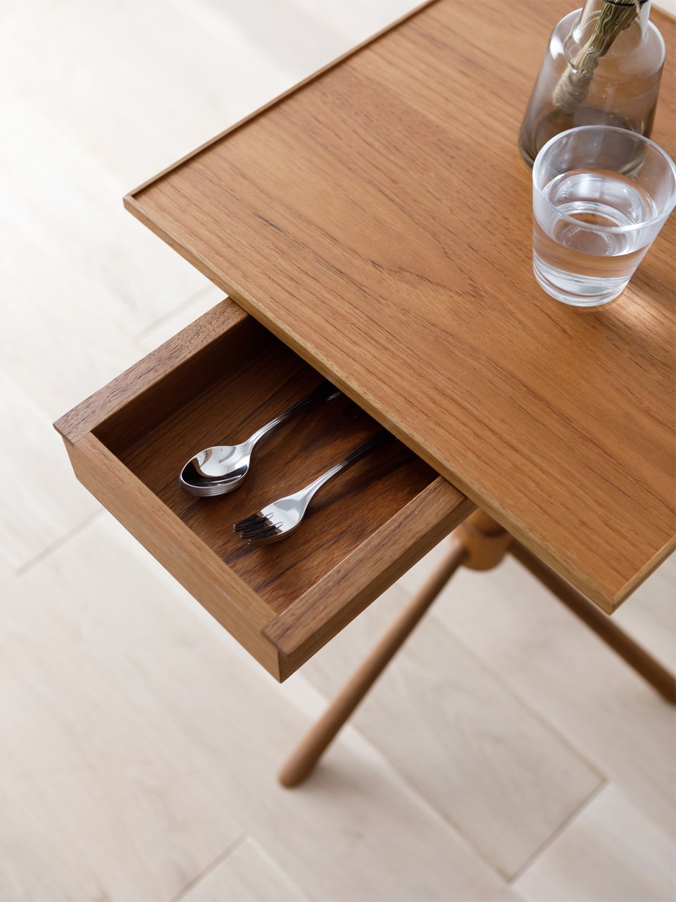 HARVARD Stand with Drawer
