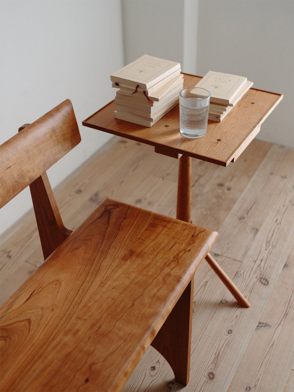 HARVARD Stand with Drawer