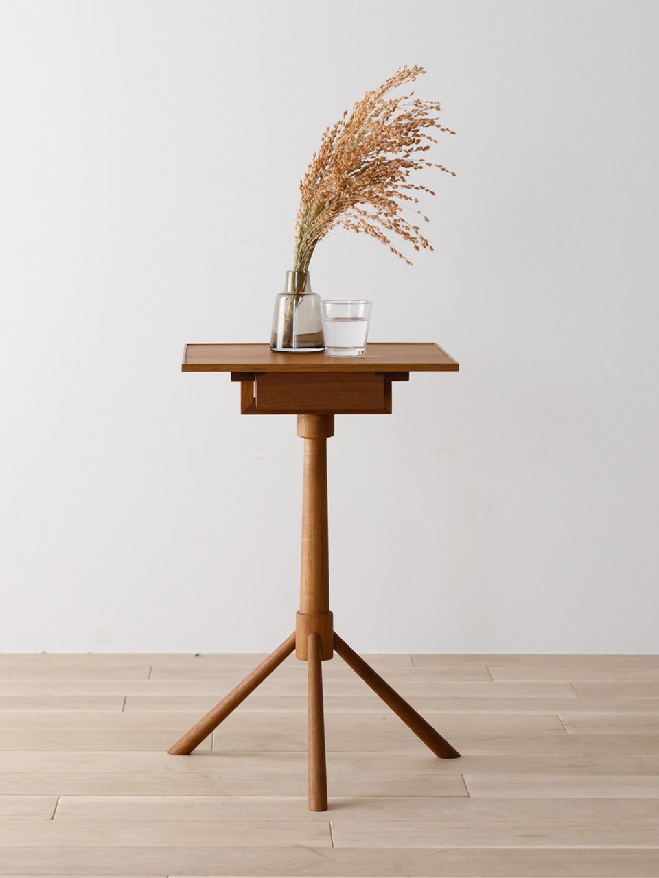 HARVARD Stand with Drawer