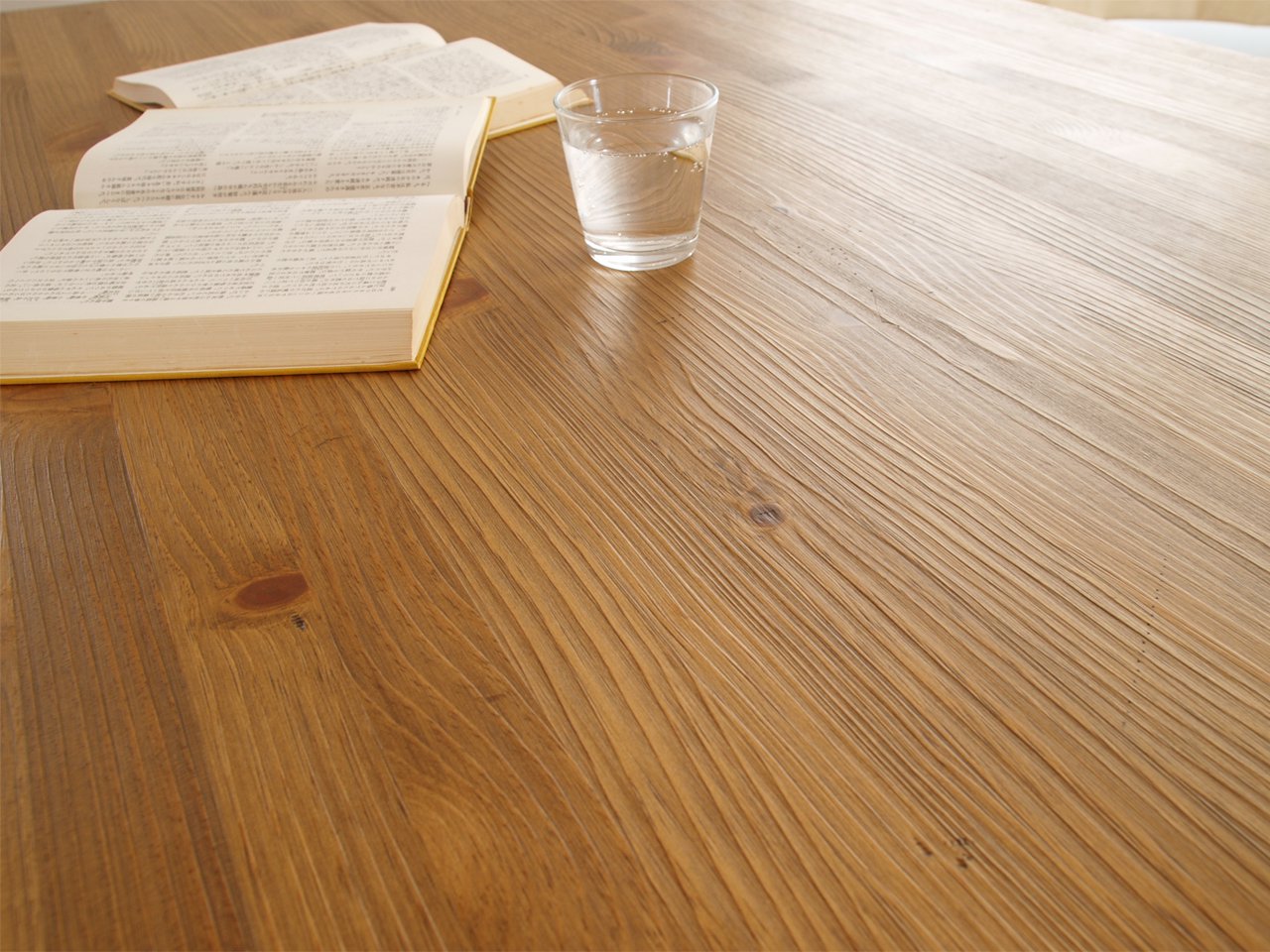GALA Dining Table 210 with Casters