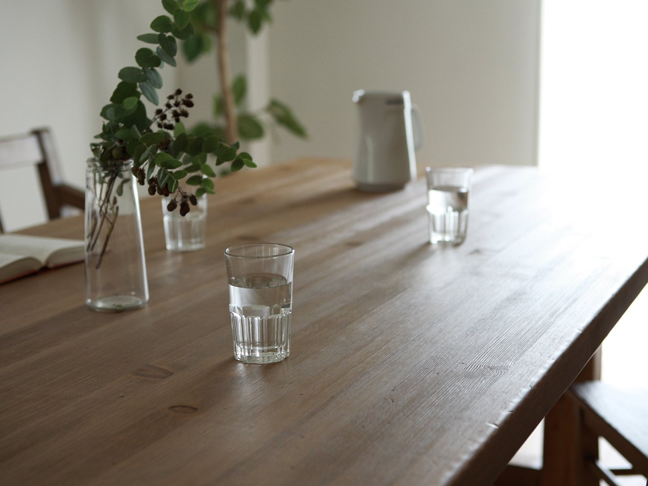 GALA Dining Table 210 with Casters