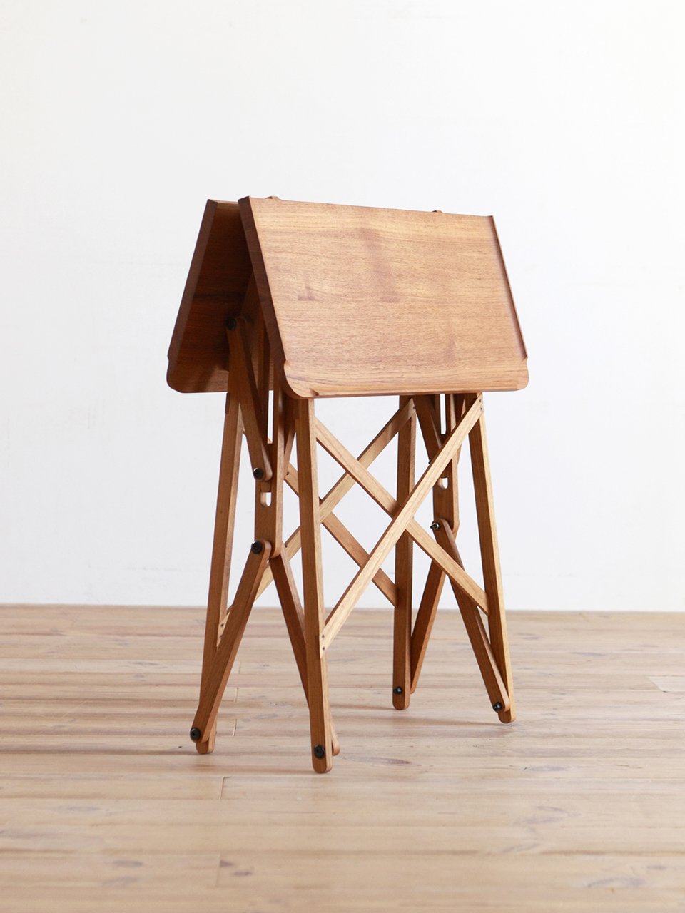 PIEGARE Table 056