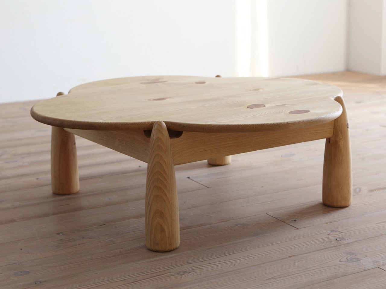 WF Kids Low Table 077