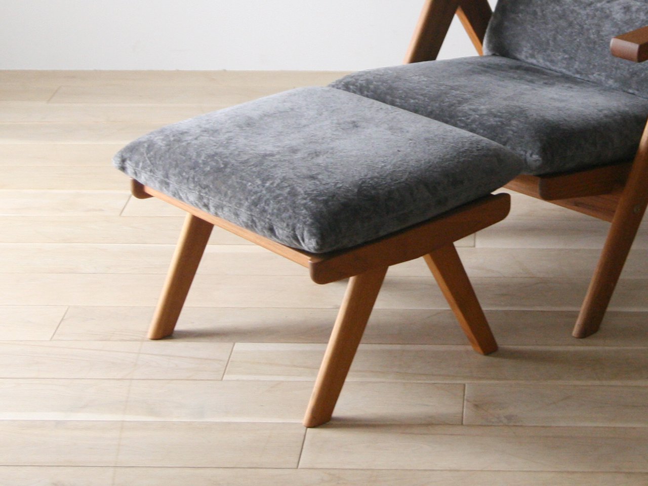 PACE Ottoman 056