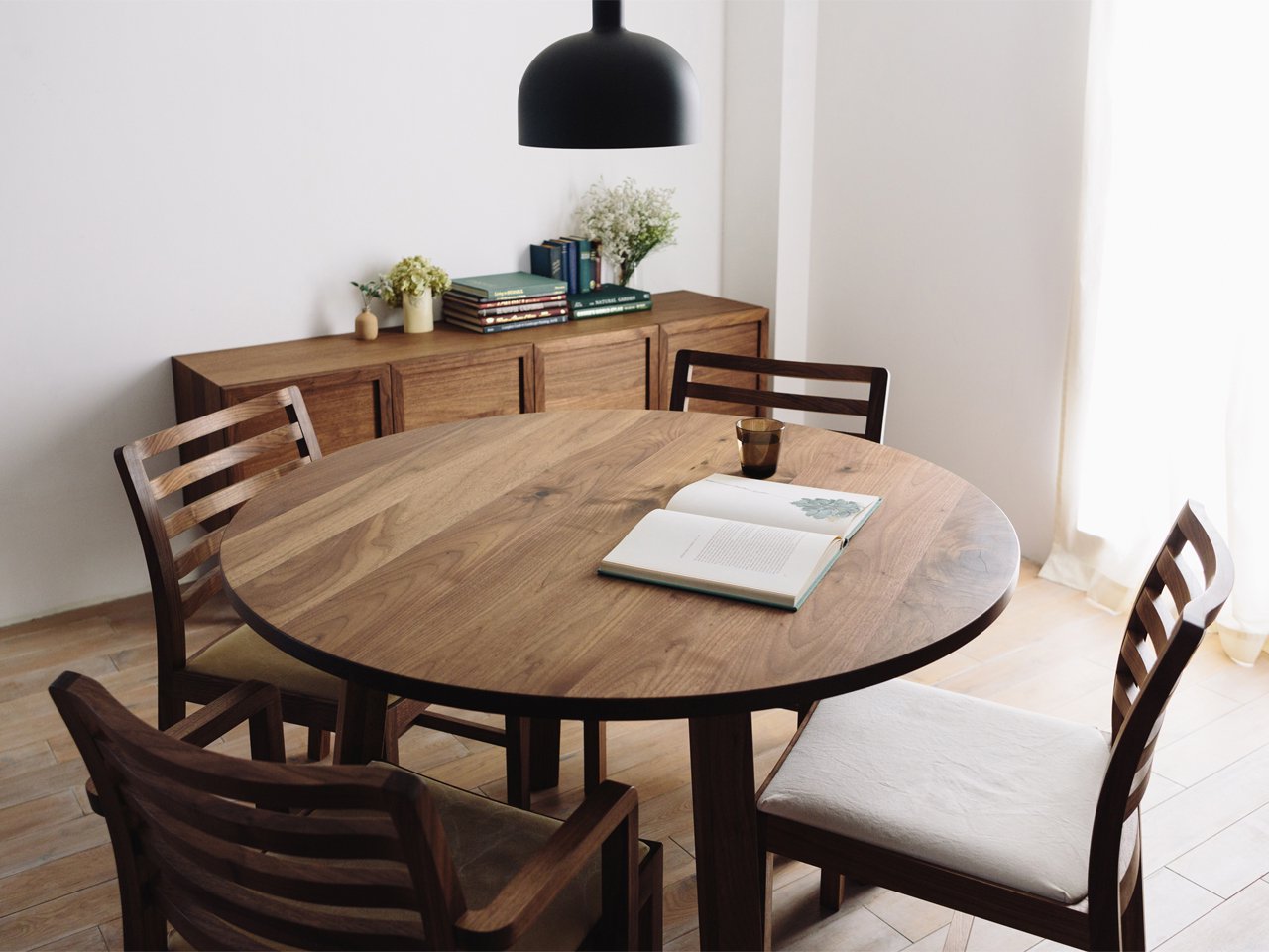 Bola pendant lamp
