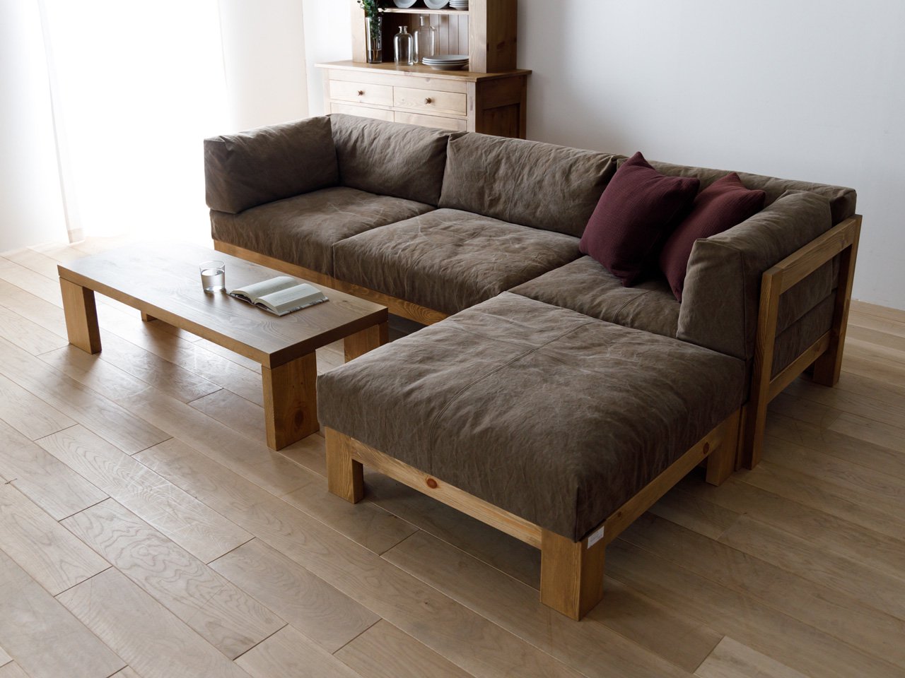 STABILE Ottoman 082