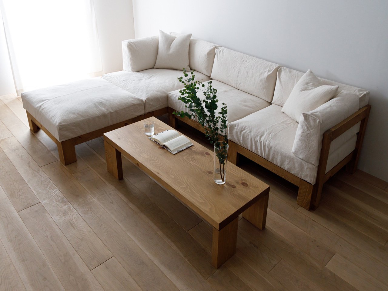 STABILE Ottoman 082