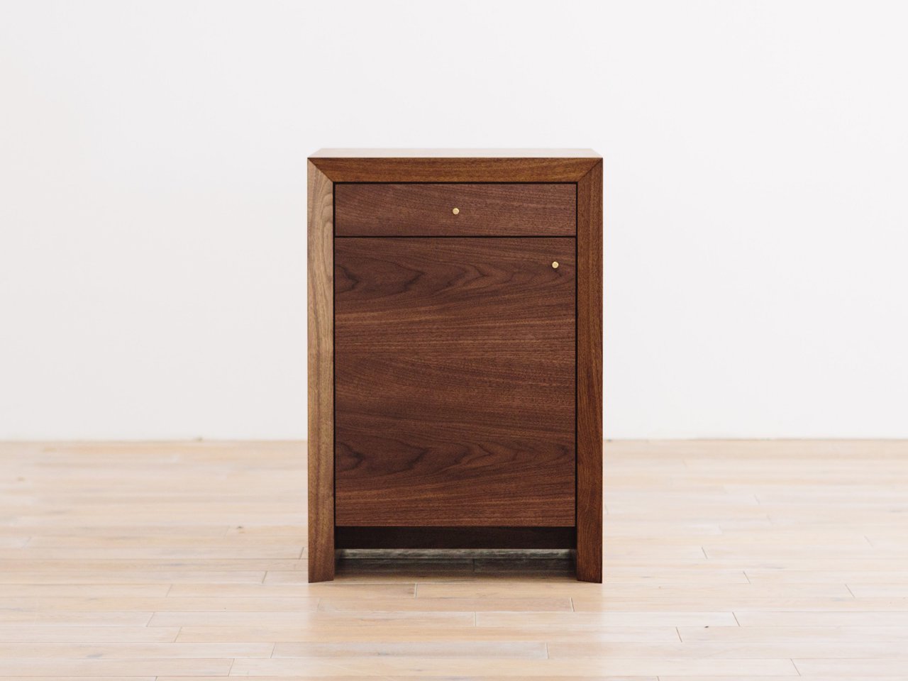 AMICO Chest & Door