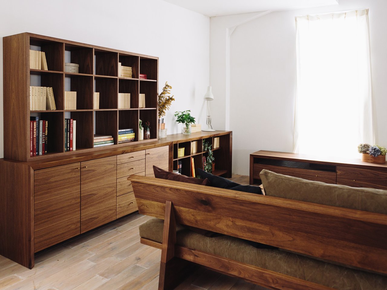 AMICO Shelf-on-board