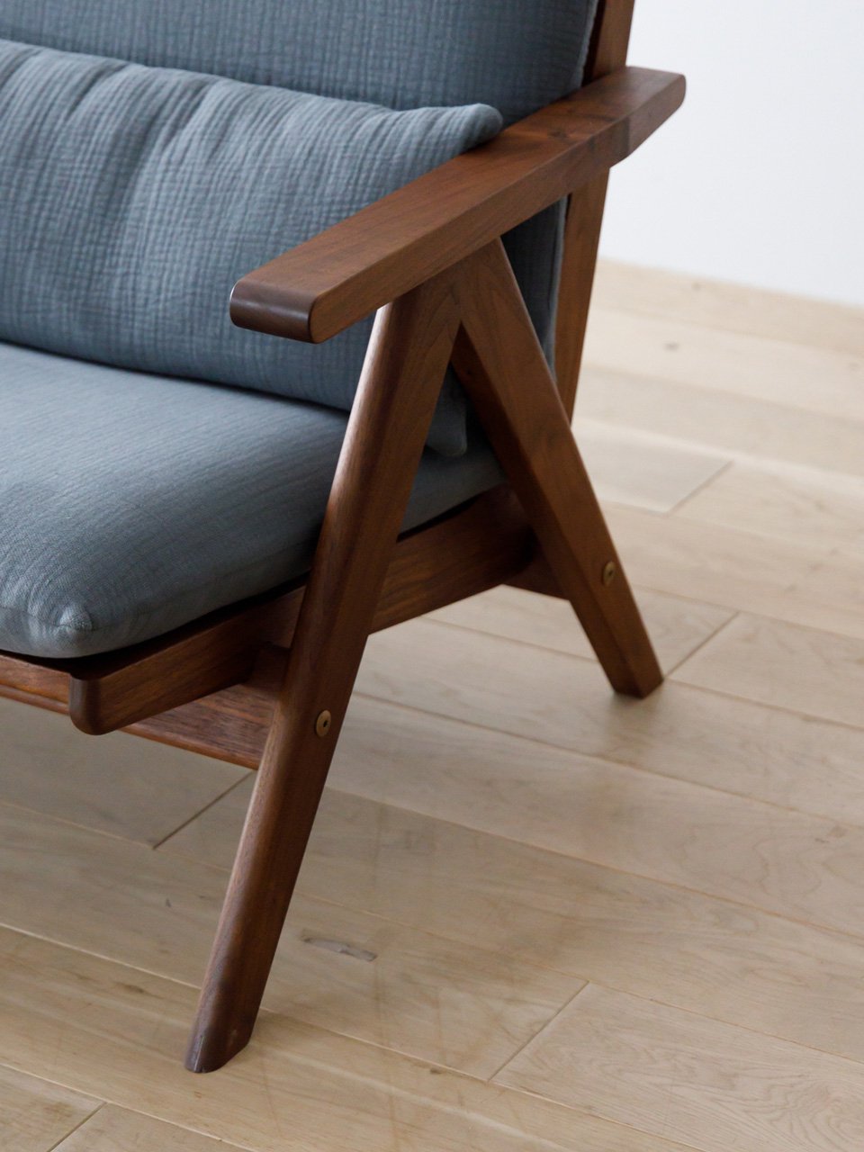PACE Armchair 069