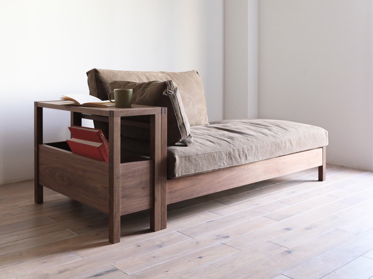 RIPOSO Couch 136