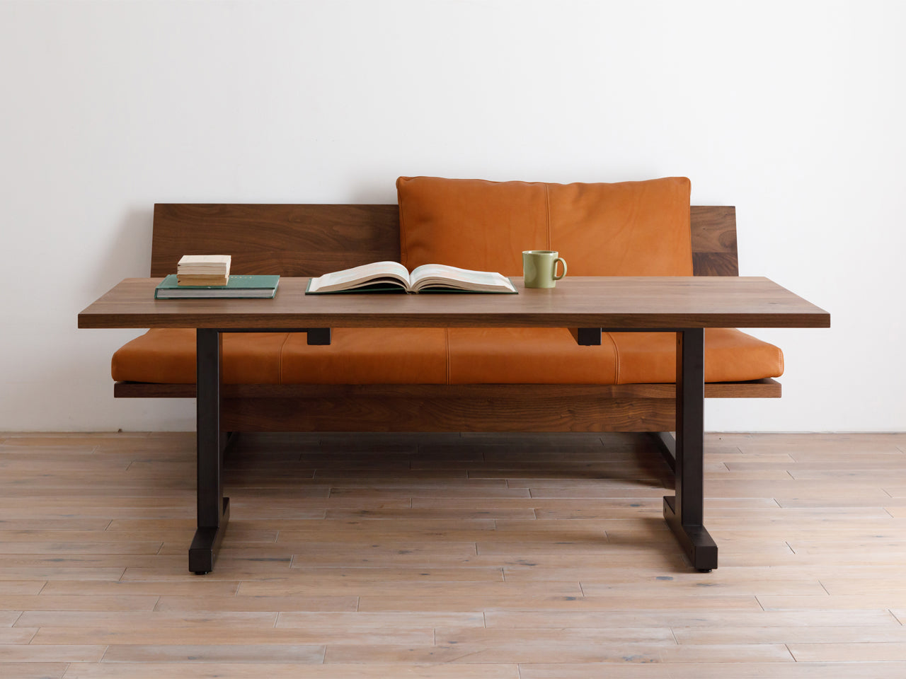 FREX Sofa 196