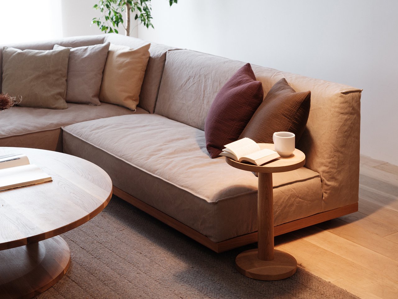 PIATTA Armless Sofa 140