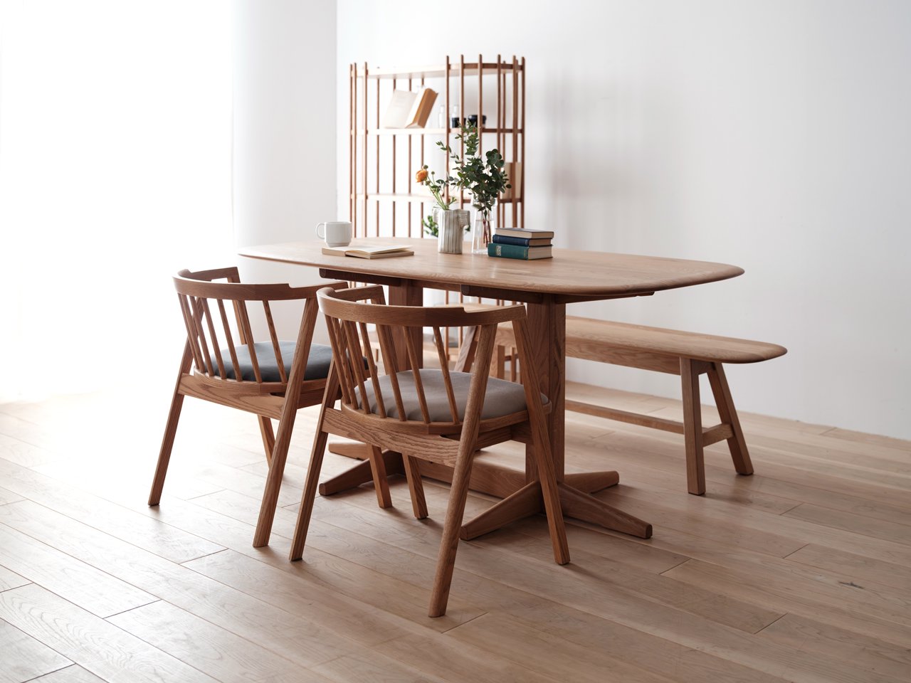 ASTA Dining Table