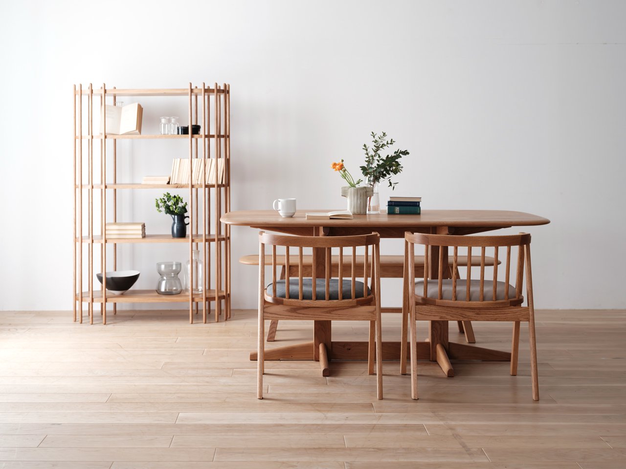 ASTA Dining Table