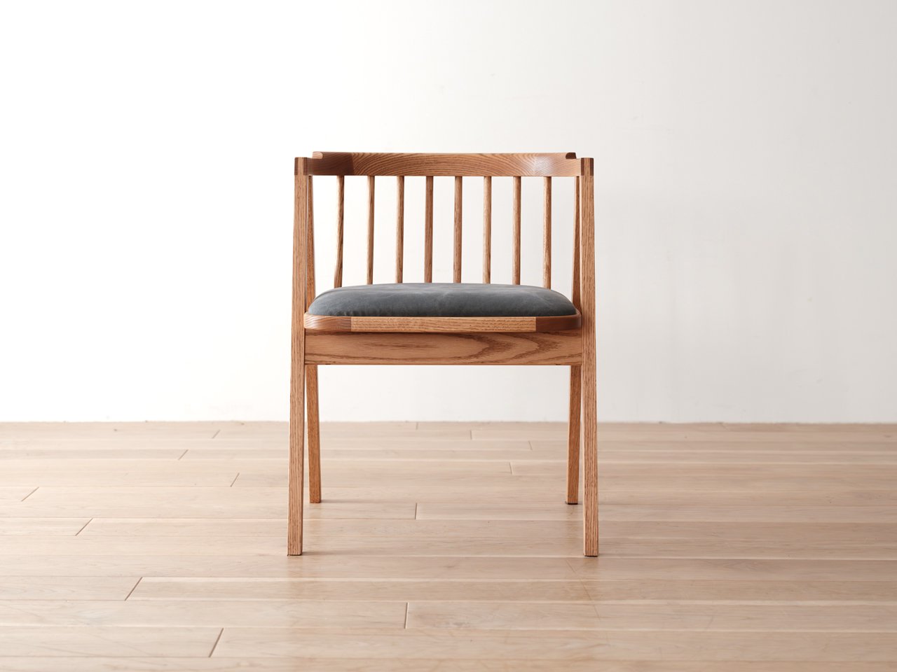ASTA Armchair