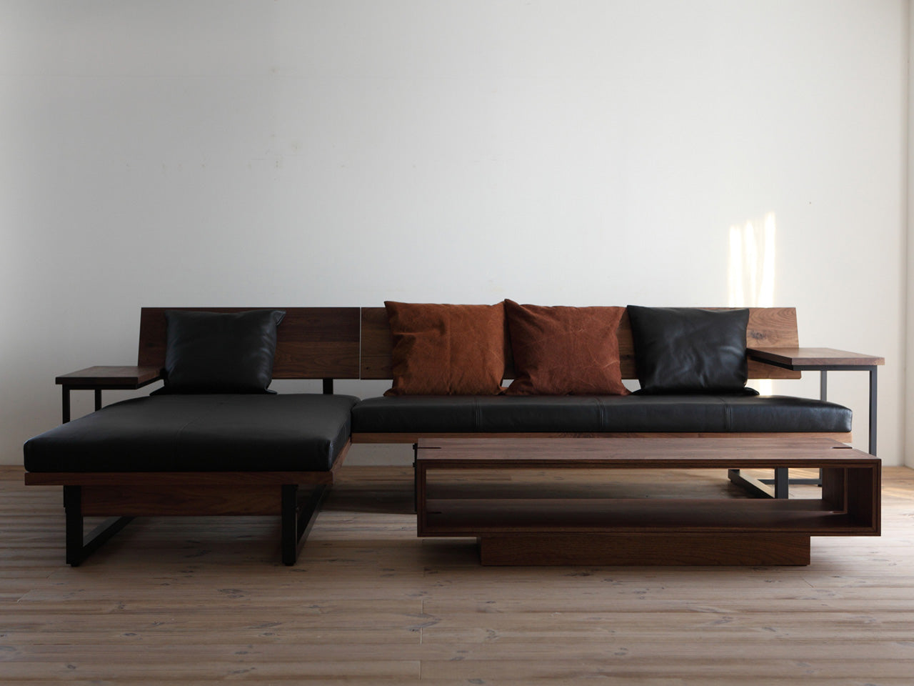 FREX Sofa 196