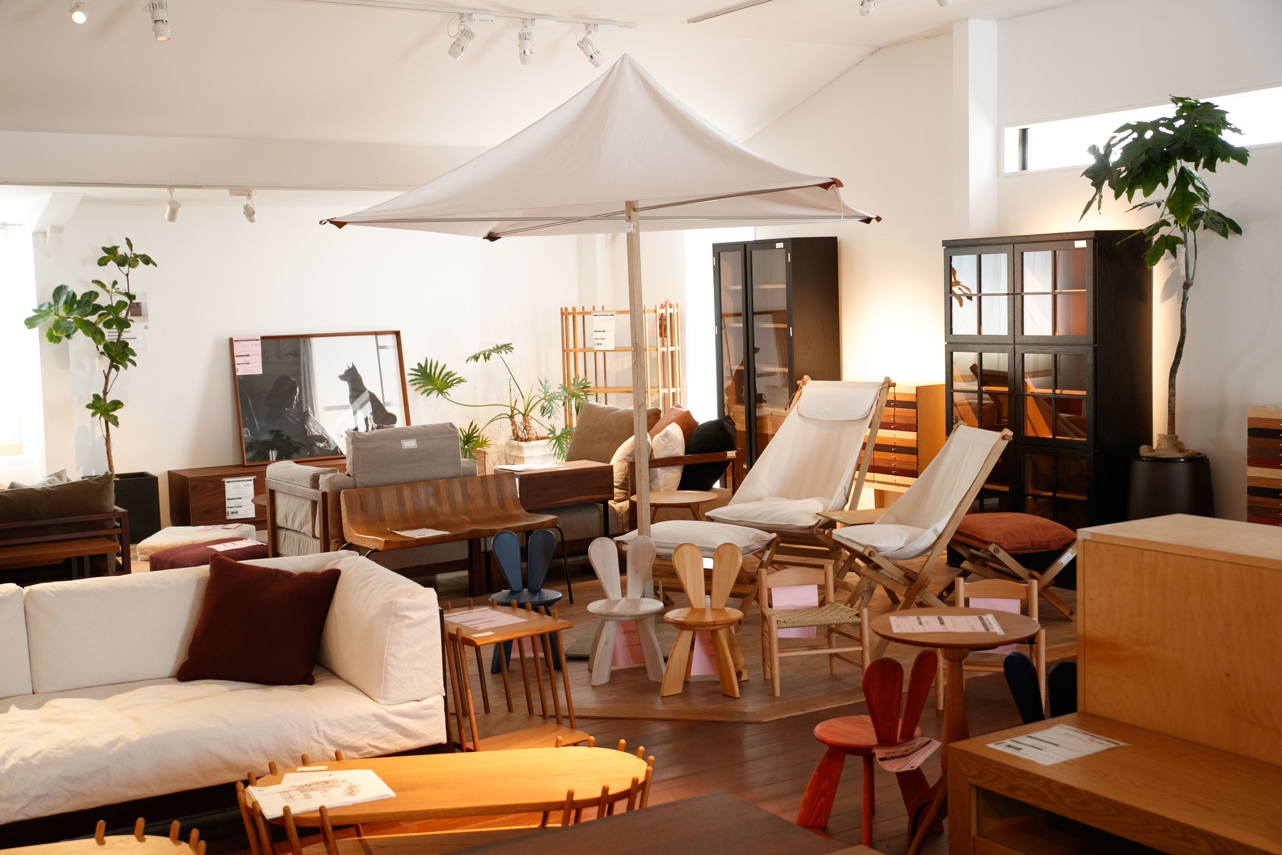 Hiromatsu Furniture Inc. [Official] Furniture manufacturer and