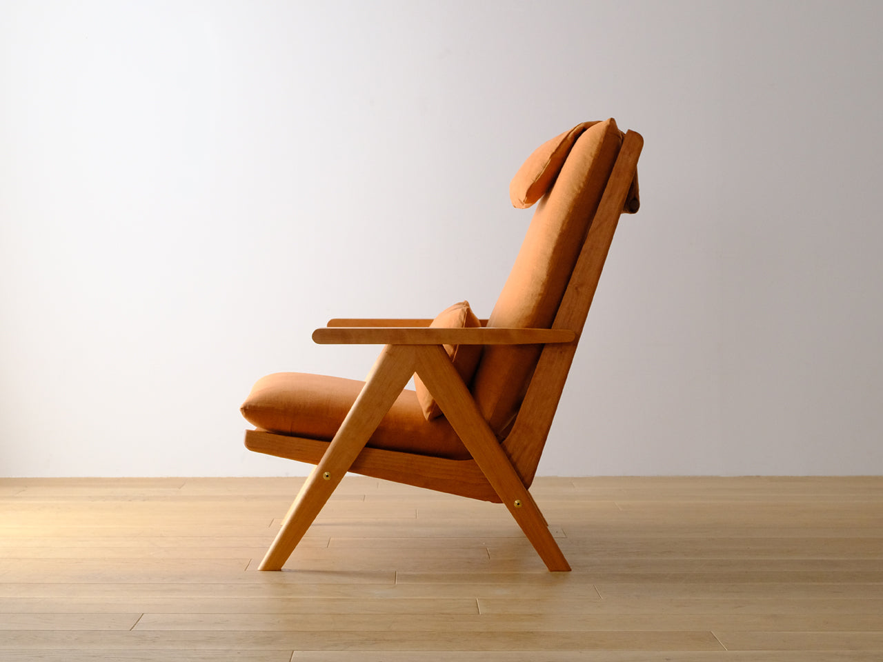 PACE Armchair 069