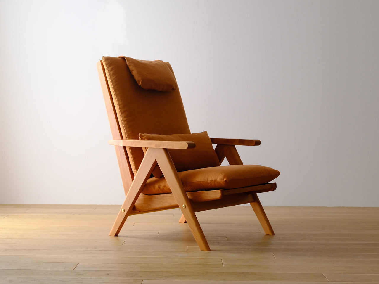 PACE Armchair 069